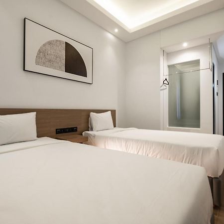 Assa Hotel Semarang Exterior photo