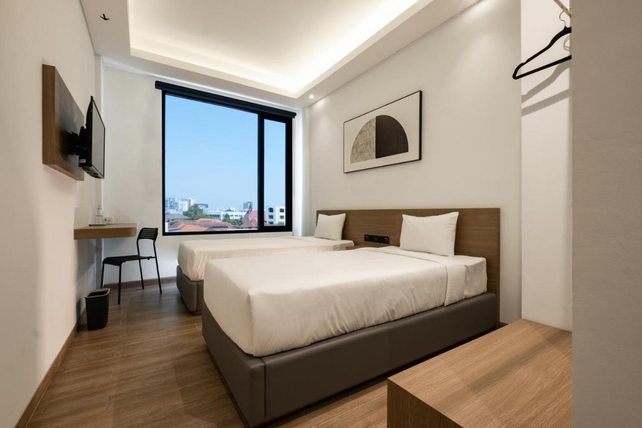 Assa Hotel Semarang Exterior photo